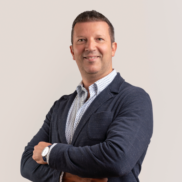 0049 | Luigi Raimondi | 1000X1000